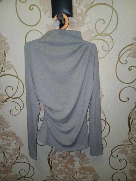 Продам новый лонгслив