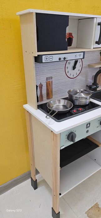 Детска дървена кухня