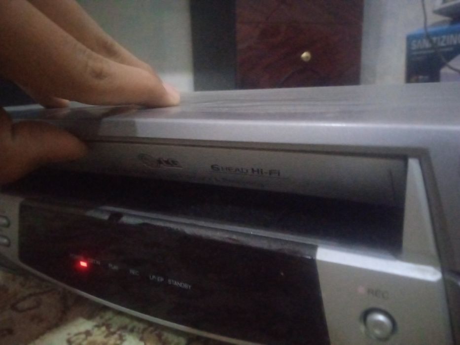 Продам LG VHS видеомагнитофон