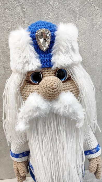 Дед Мороз - игрушка вязаная