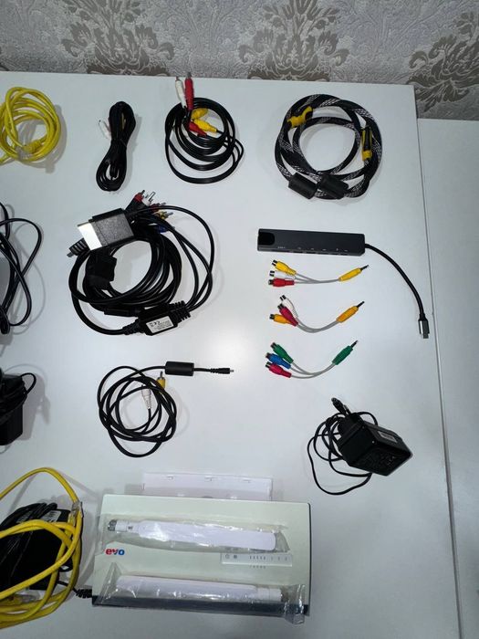 Многофун. адаптер USB C, модем Uztelecom и EVO, адаптеры, кабели  16шт