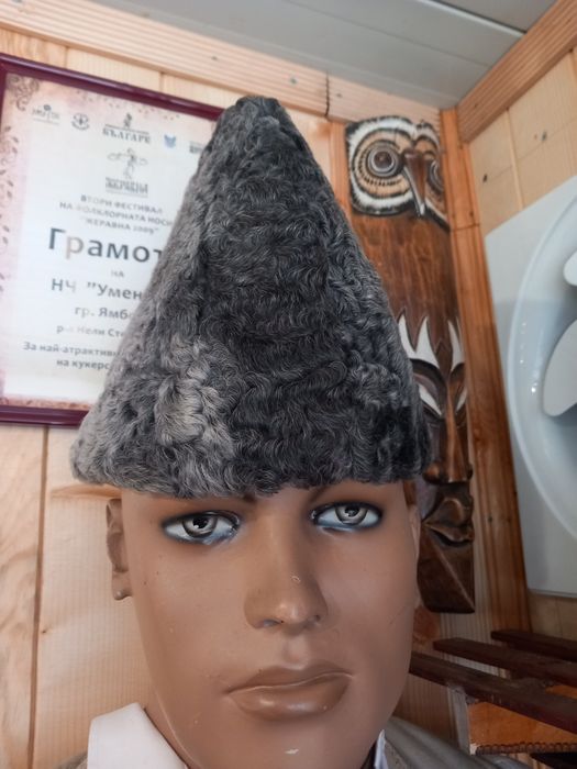 Калпак от естествена кожа-астраган