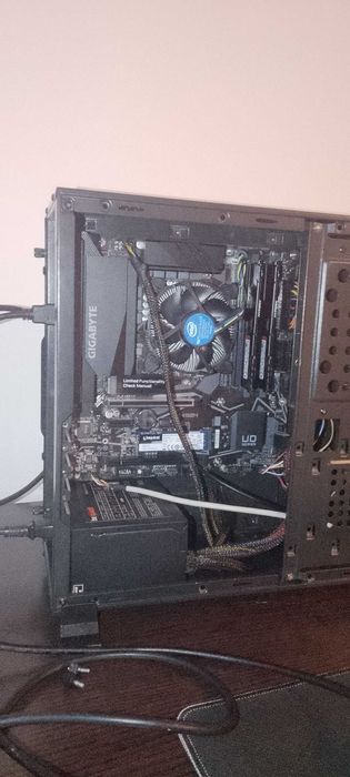 vand ssd nvme m.2 kingston 1TB, z490m, i3 10100, 8gb 2666mhz, sursa 400w