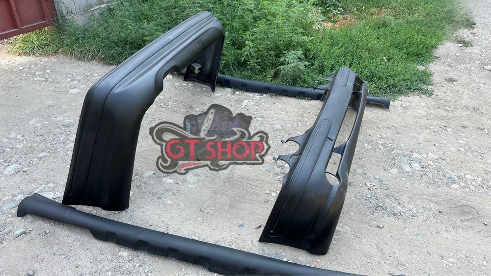 Бампер мерс 124,210,202,190,140