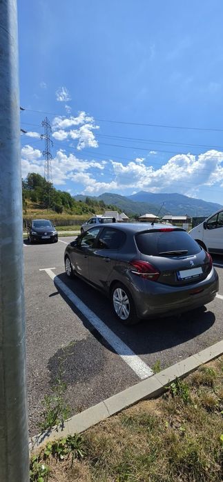 Peugeot 208,1.2,82cp,benzina