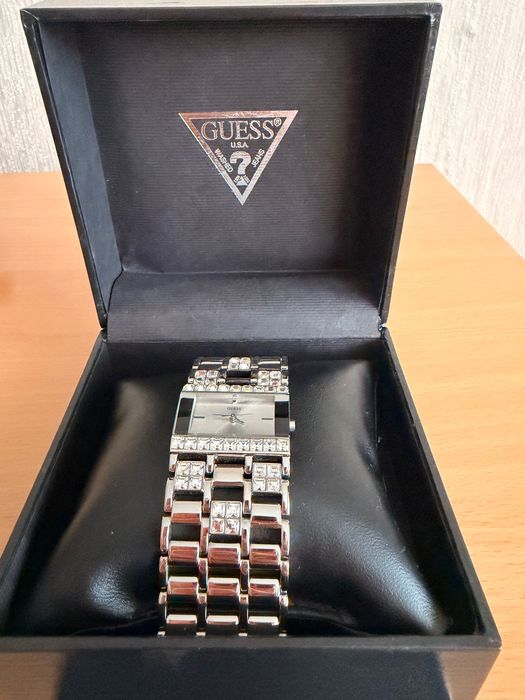 Часовник на Guess