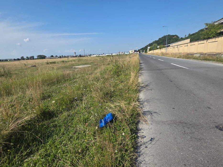 Teren intravilan la asfalt-Rate/transe