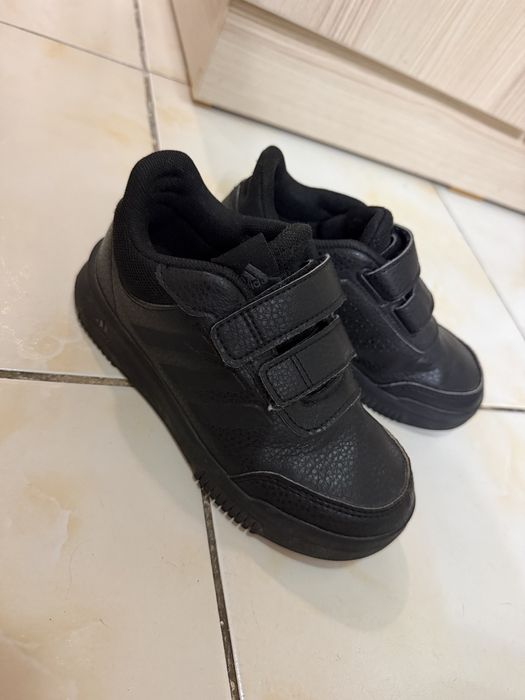 Осенние кроссовки Adidas