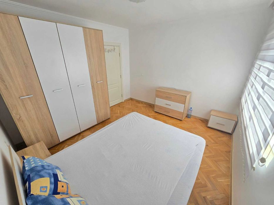 Дава се под наем Двустаен апартамент в Бургас, Славейков - 70 кв.м за 510 € - Снимка #3