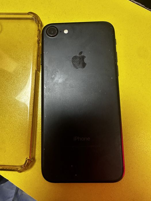 Продам Оригинал Айфон 7