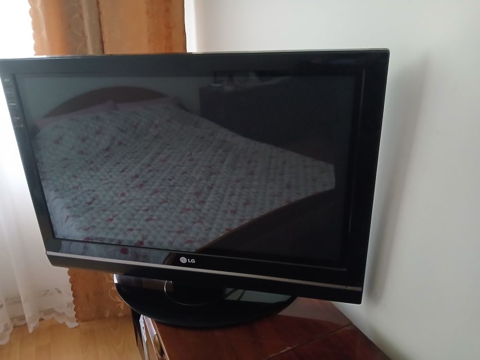 Televizor LG  LSD , dig.81 . 330 LEI Neg . IAȘI