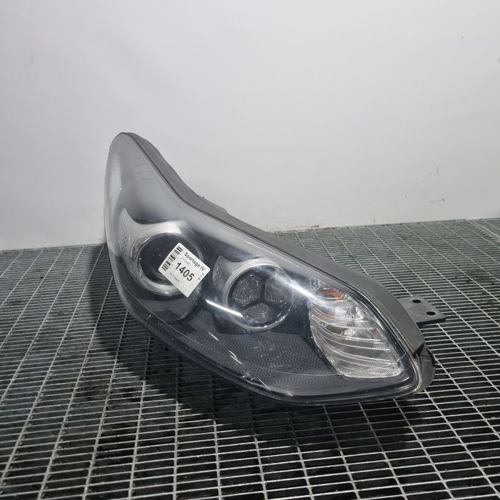 Far Dreapta Kia Sportage IV 2016 - 2018 SUV 4 Usi (1405) Cu lupă R009R0402D