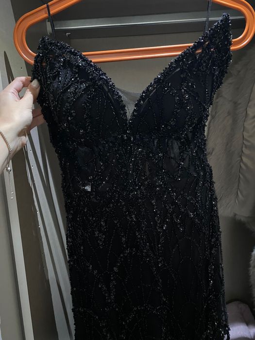 продавам бална рокля