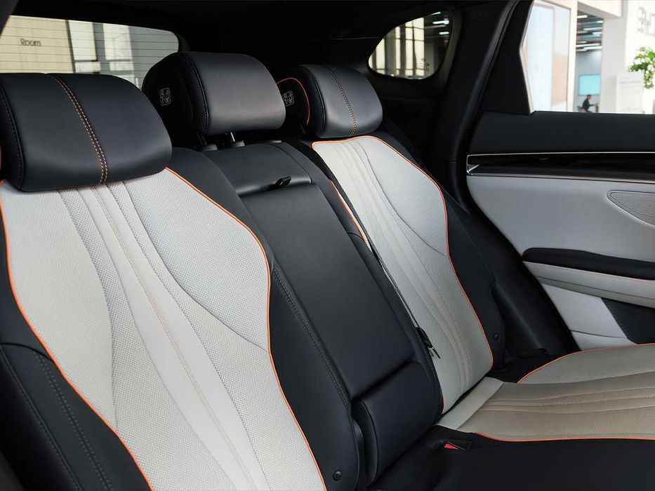 BYD SONG PLUS EV CHAMPION ( 520 km Flagship )