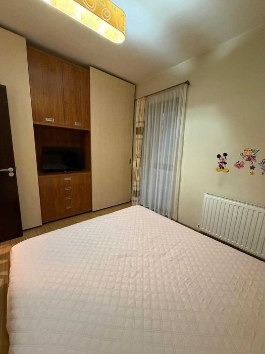 Porprietar inchiriez apartament 2 camere STR.MOLDOVITA