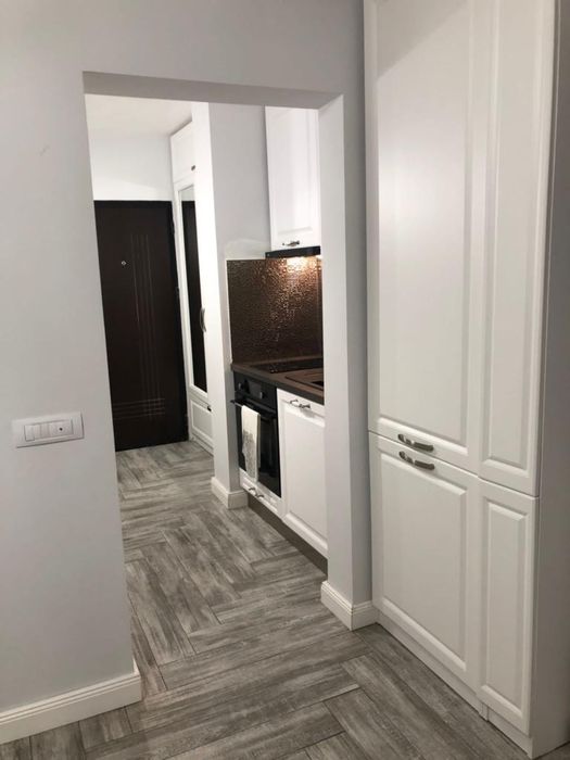Inchiriez apartament