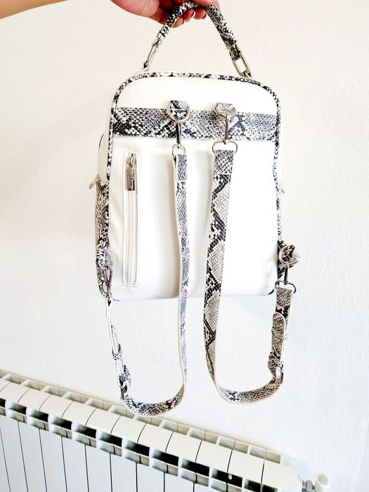 Бяла раница Doca