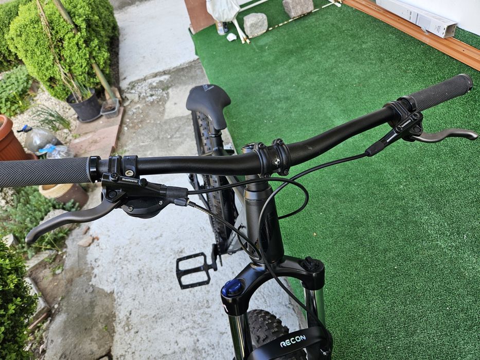 27.5  цола Крос Капитан 12 х 1 , гуми 27.5 х 30