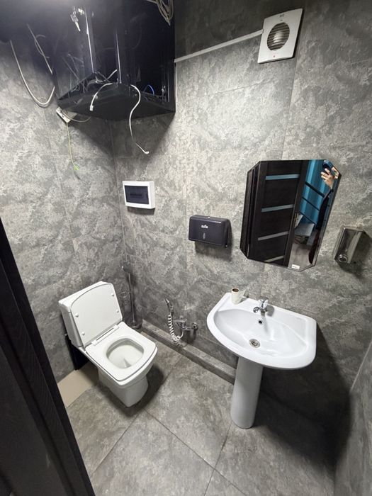 Ижарага Офис  200 кв.м . Марказ. Таер.