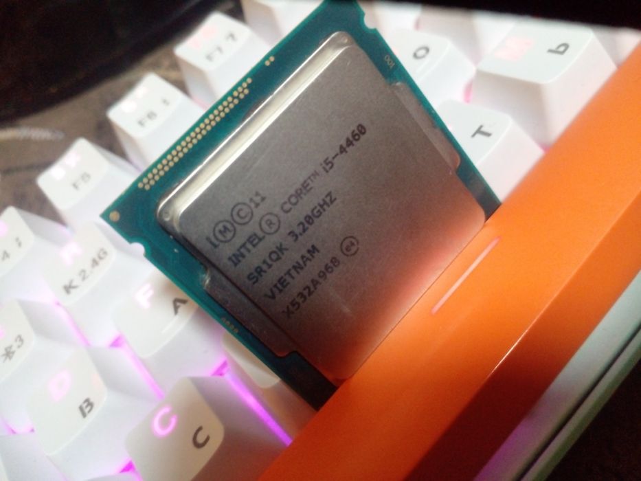 Продам.  i5-4460
