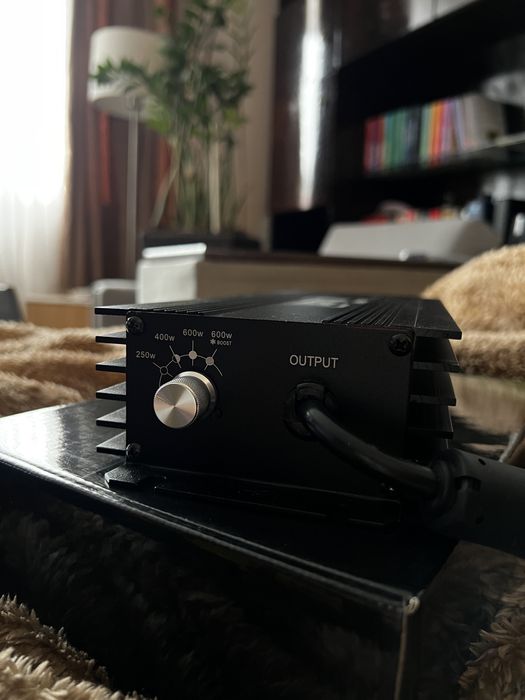 LUMii Black LED 720W - LED лампа за растеж и цъфтеж (с баласт)