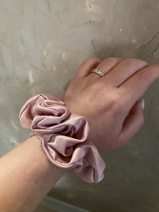 Made by DM сатенени скрънчита