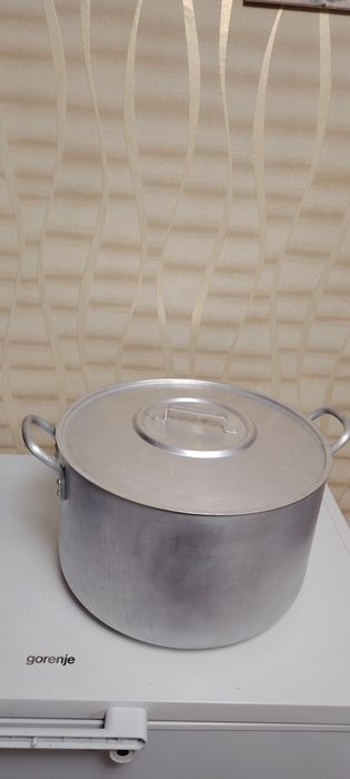 Продам Каструлю 40л