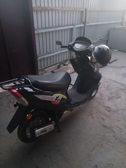 Скутер Hirlee x5
