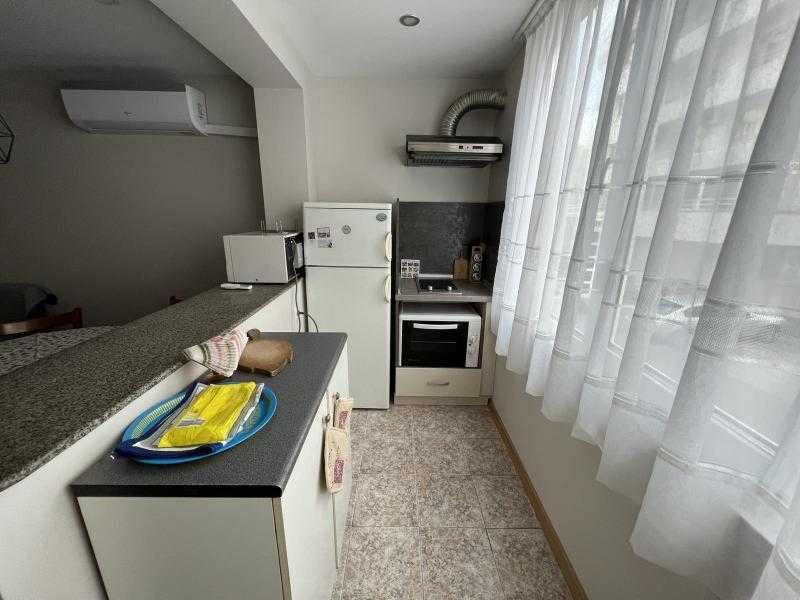 Дава се под наем Тристаен апартамент в Бургас, Лазур - 90 кв.м за 510 € - Снимка #2