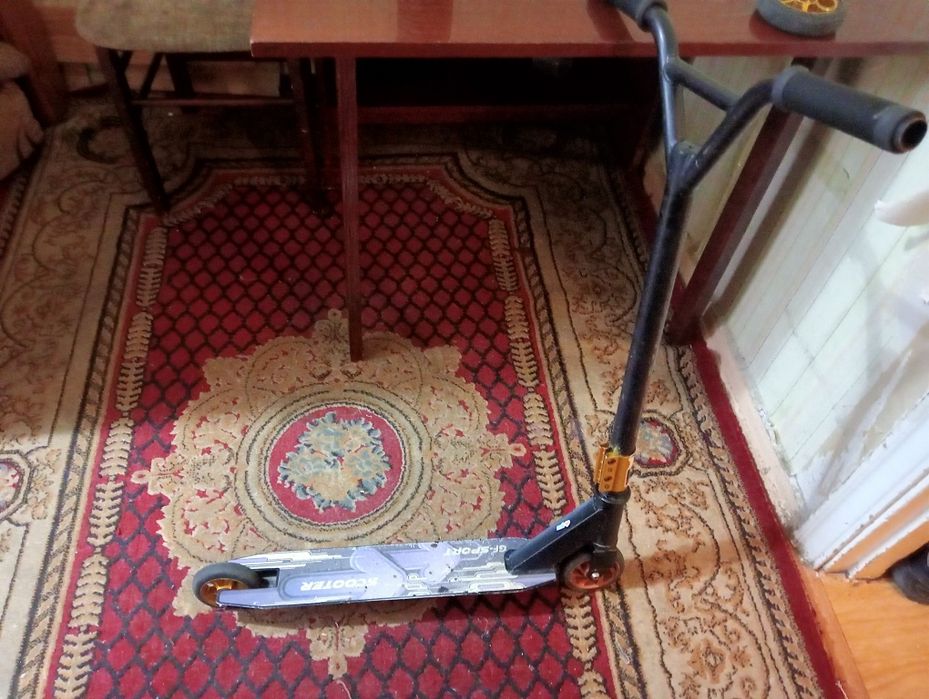 Трюковой самокат