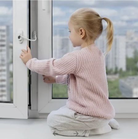 Ограничитель для окон с тросиком (блокиратор)