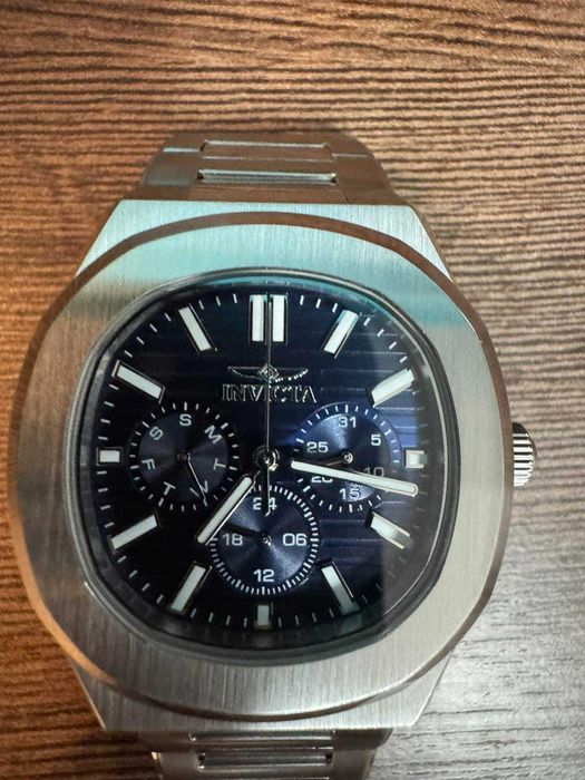 НОВ! Часовник Invicta Speedway 48326