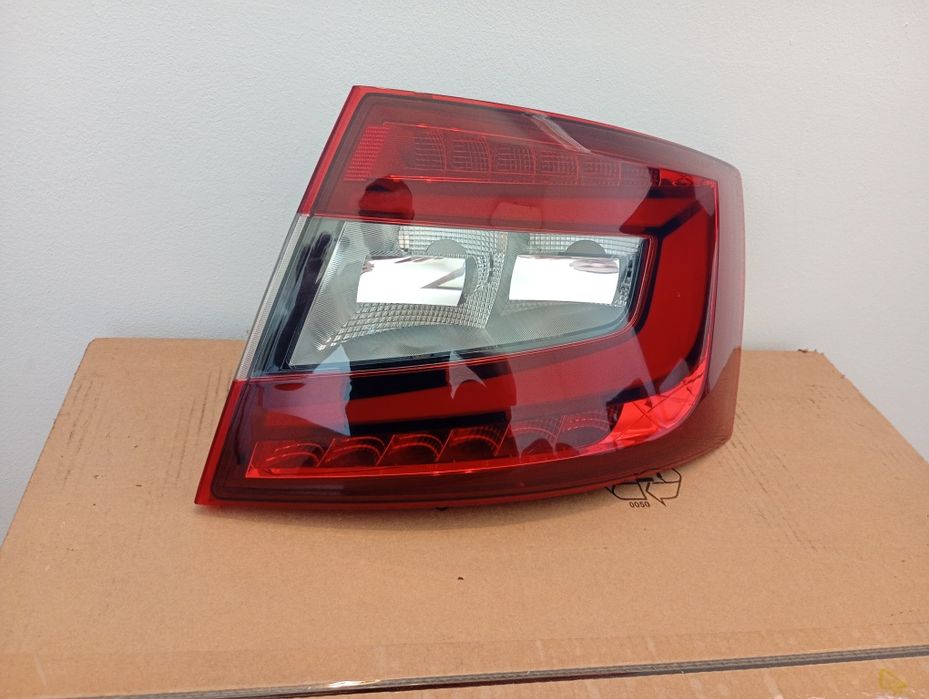 Lampa dreapta Skoda Octavia 3 led cod 5e5945208