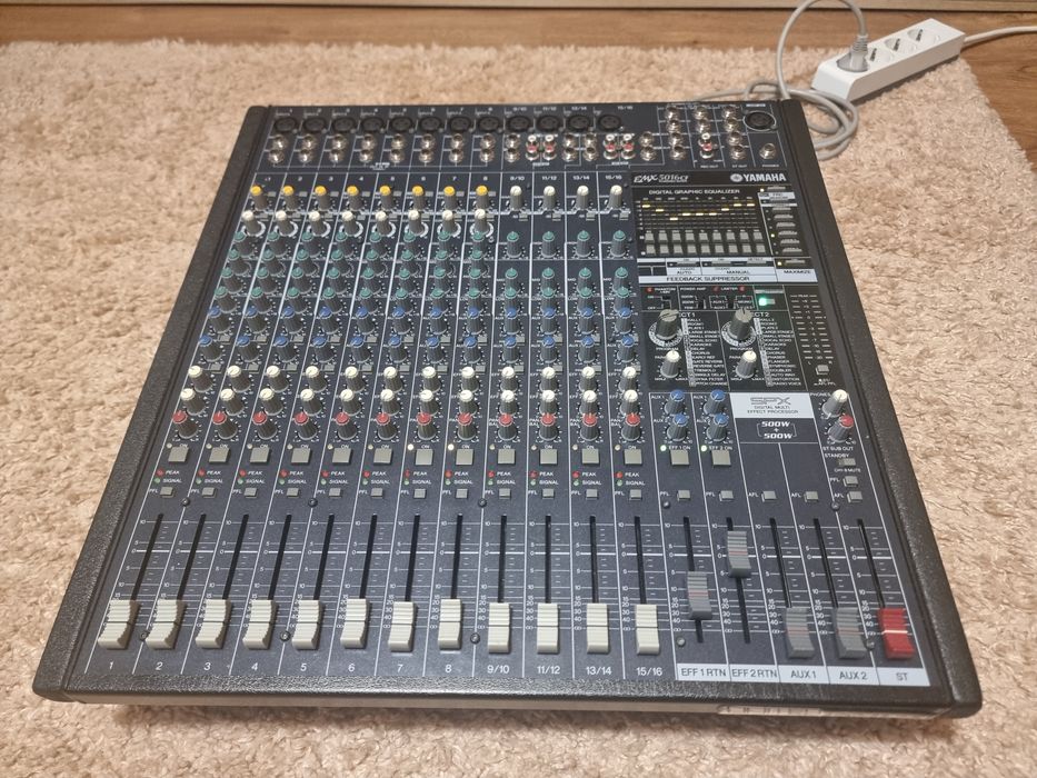 Mixer audio yamaha 5016cf 2x500w Craiova • OLX.ro