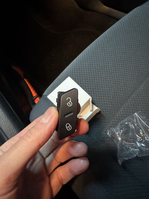 VW Golf 5 , Голф 5 щора  централна колона , бутони центр. закл.