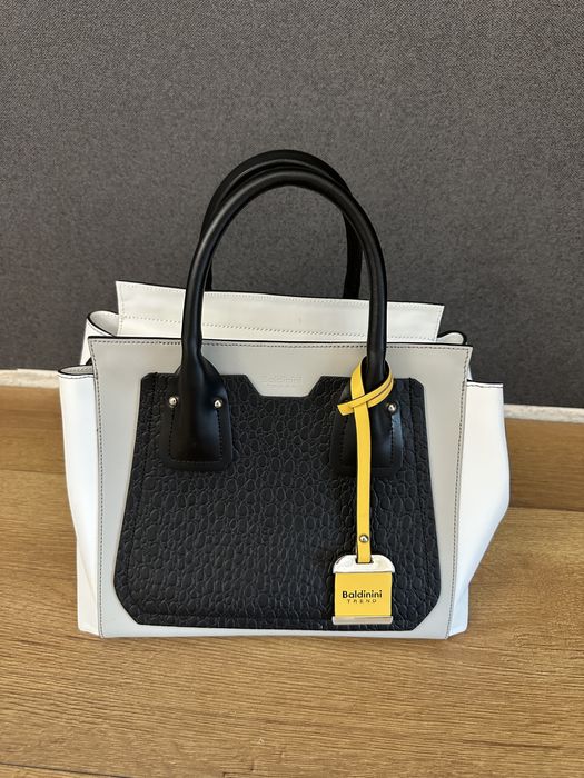 Елеганта дамска чанта Baldinini