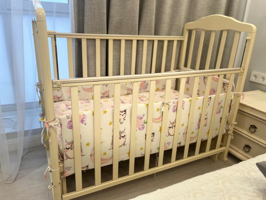 Детская кроватка