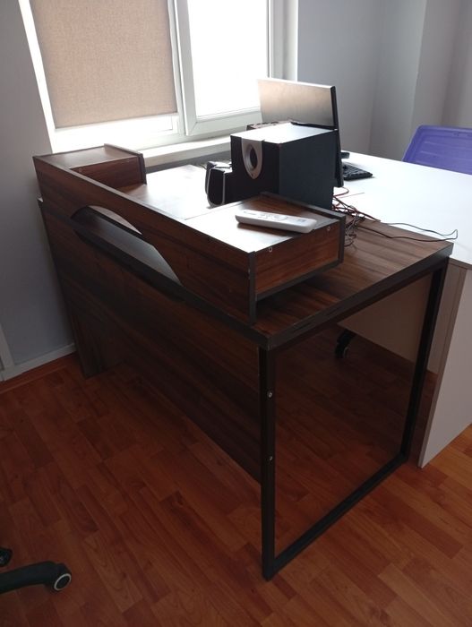 Офисная мебель в отличном состоянии