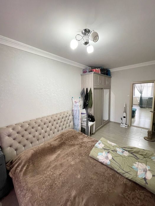 ~2/2/4, Чиланзар 8 Квартал, Средный Чистый ремонт продаётся квартира