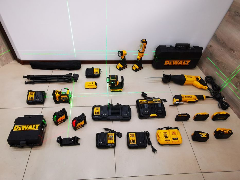 Dewalt  10.8v / 18v /220v