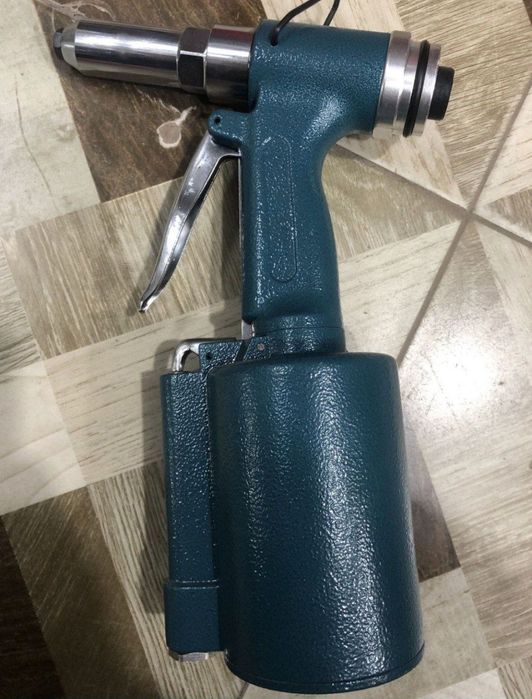 Аппарат заклёпка клипател