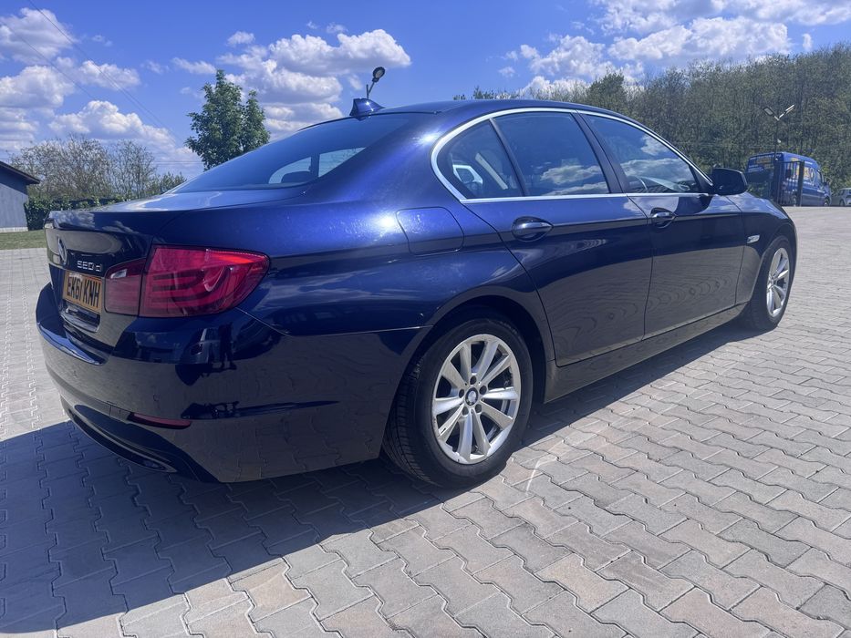 Dezmembrez BMW F10 520D 2011