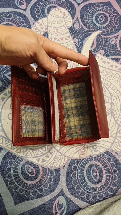 Кожен дамски портфейл