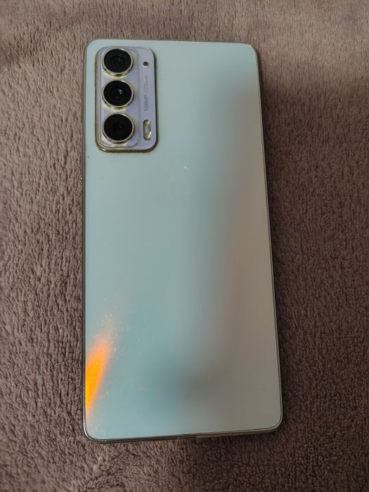 Vând Motorola edge 20 cu ecran spart