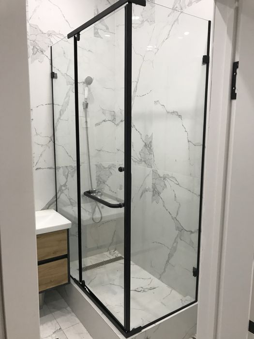 Душевые кабины и ванные перегородки