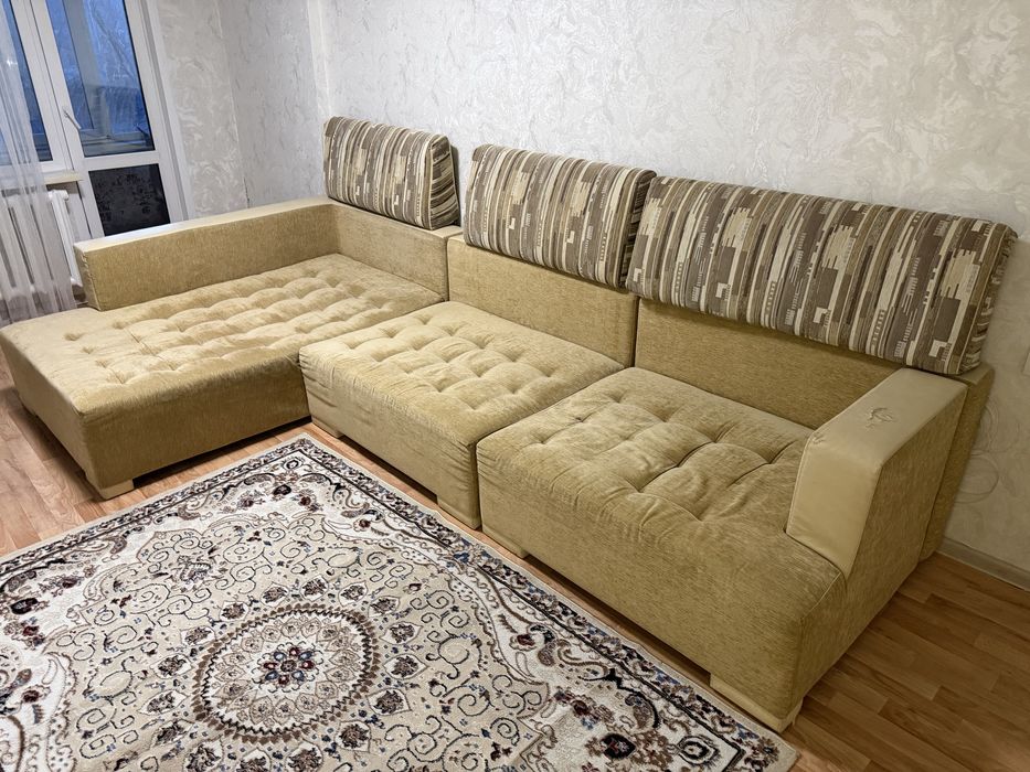 Диван  состаяние жаксы