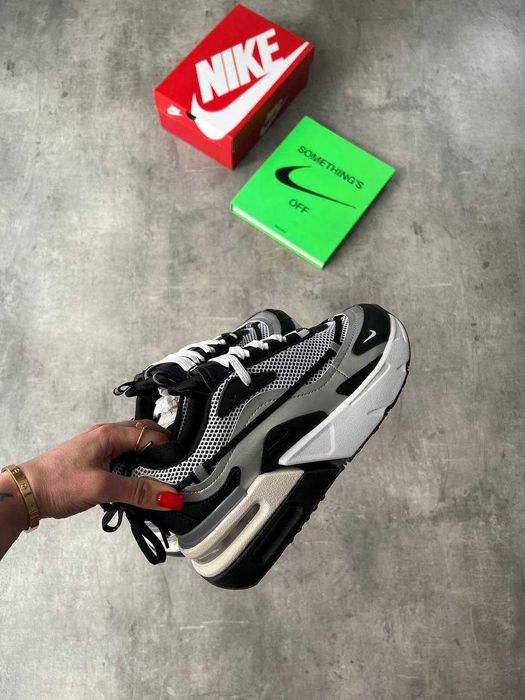 Nike FURYOSA Adidași