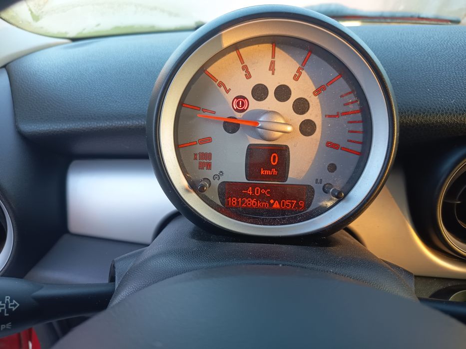 Mini cooper 1.6 diesel/ an 2008/ încălzire scaune/ clima