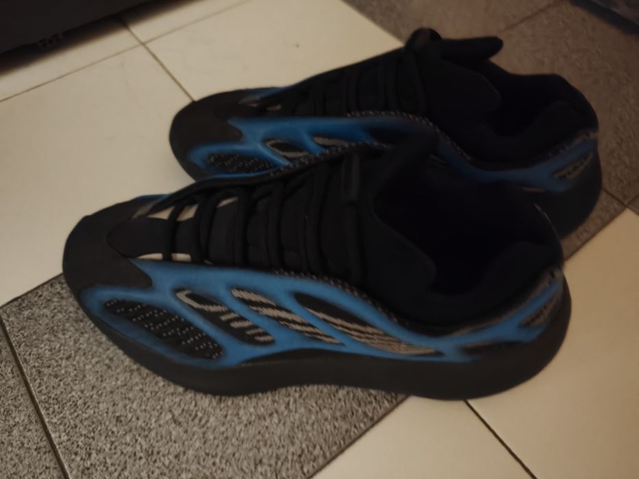Adidas yeezy 700 V3 dark glow gx6144 marimea 42.5(27 cm)