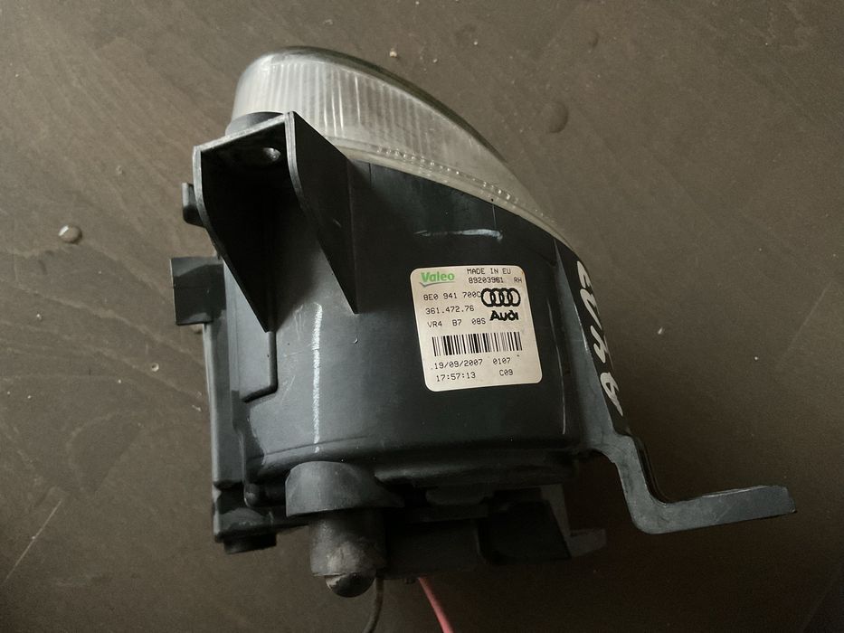 Audi A4 B7 Valeo - оригинални халогени